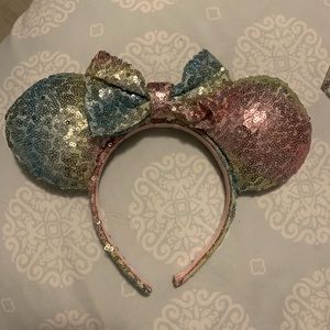Sequin Minnie ears
